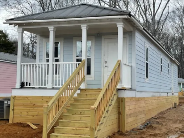 12 Woodlake Dr, Starkville, MS 39759