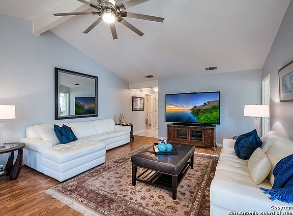 4th image of 3490 River Way