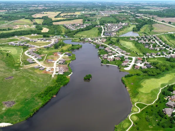 Arbor Crest Plan, Falcon Lakes