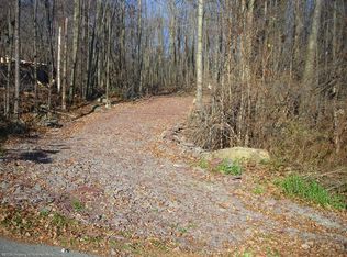 Lake Louis, Moscow, PA 18444