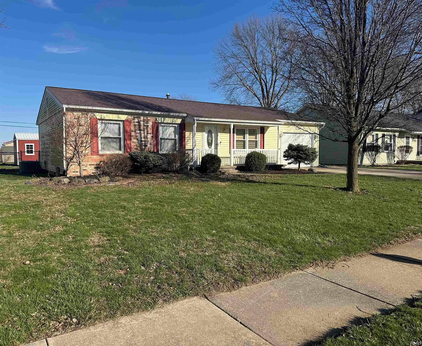 1133 Rosewood Dr photo 1
