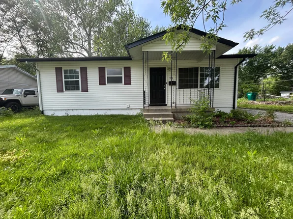 121 Saint Dorothy Dr, Cahokia, IL 62206