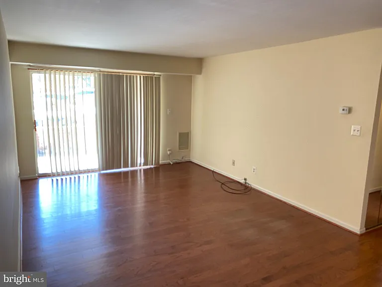 5800 Cove Landing Rd #201 — Photo 5