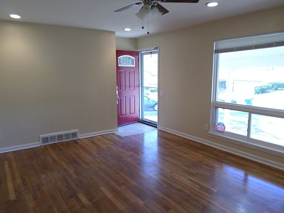 2nd image of 2548 Burchard Dr
