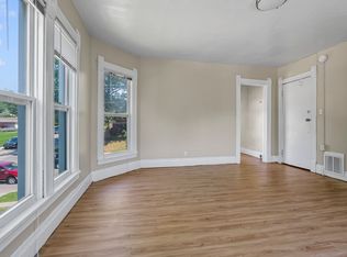 1804 College St, Cedar Falls, IA 50613