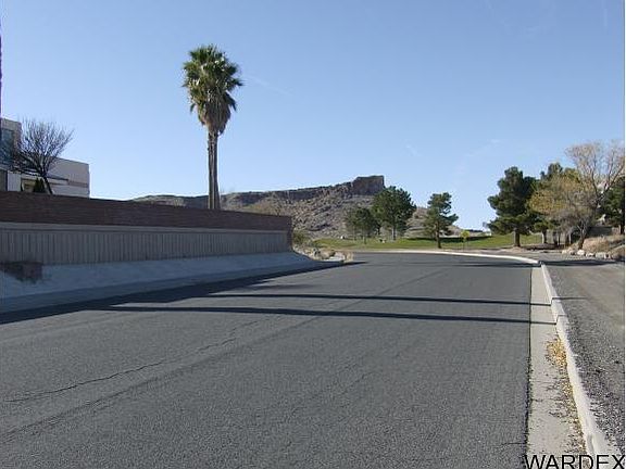 3rd image of 641 Country Club Dr