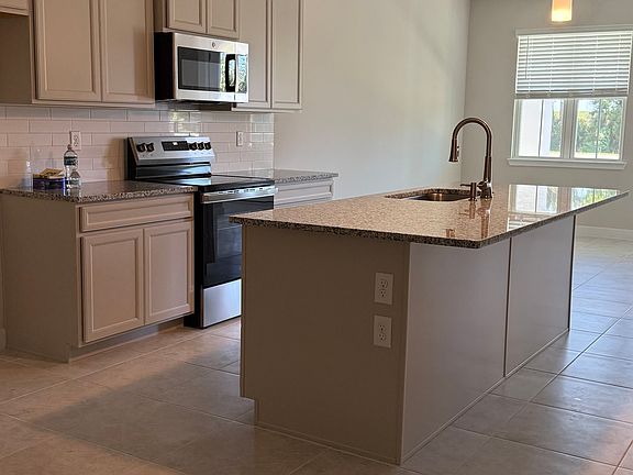 4th image of 574 Belle Heart Ln