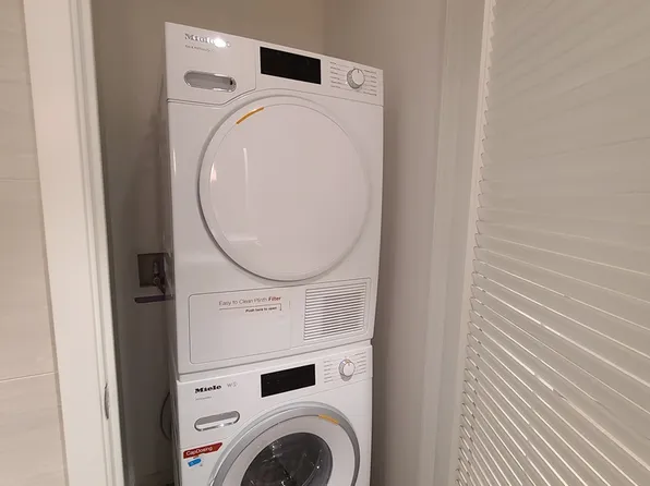 133-27 39th Avenue image 15 of 16