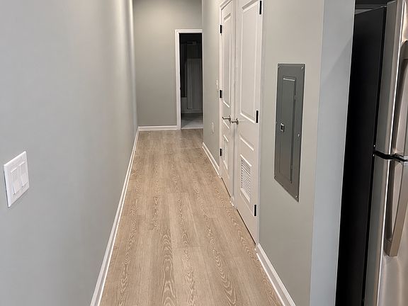 4th image of 204 Harrison St Floor 1