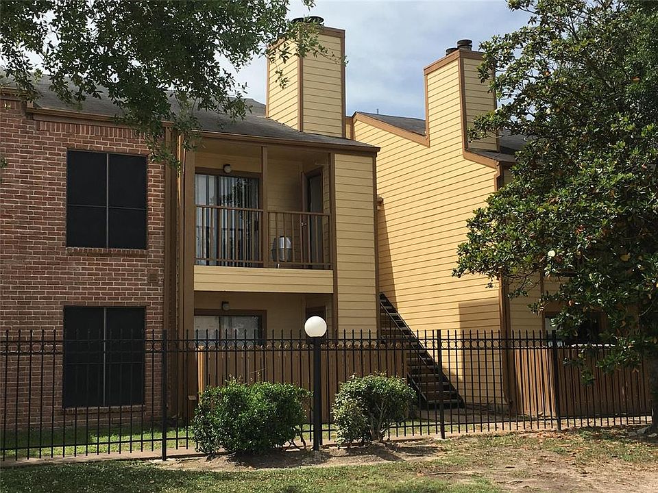 1st image of 16111 Aspenglenn Dr APT 311