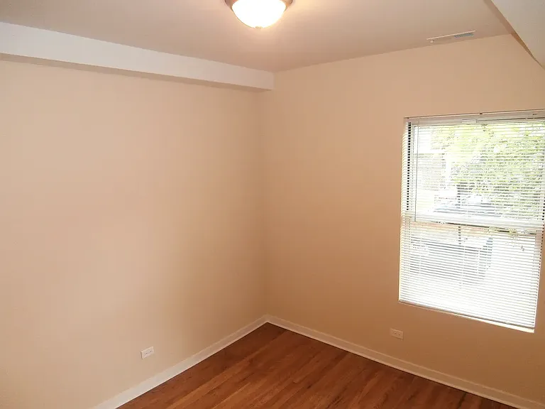 6975 N Greenview Ave #3 — Photo 7