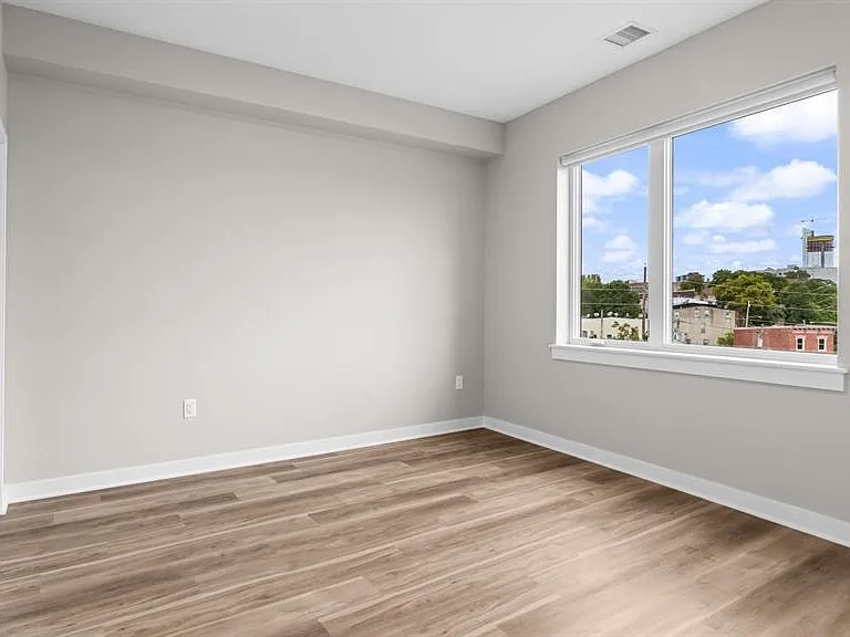 475 Communipaw Ave #409 — Photo 7