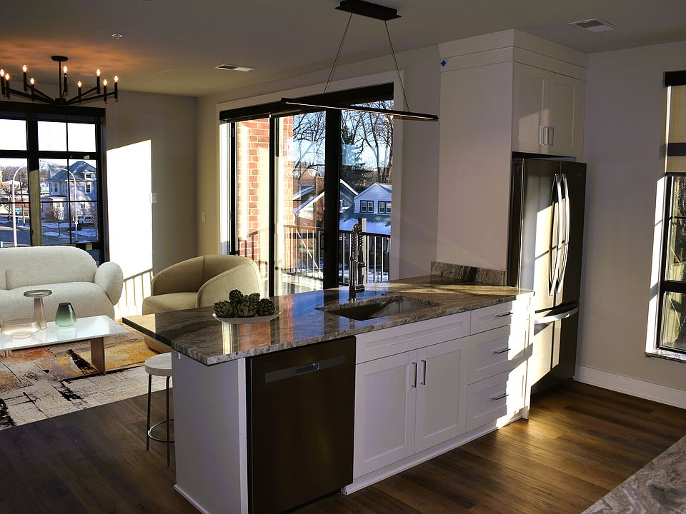 Downtown RO Living with Style