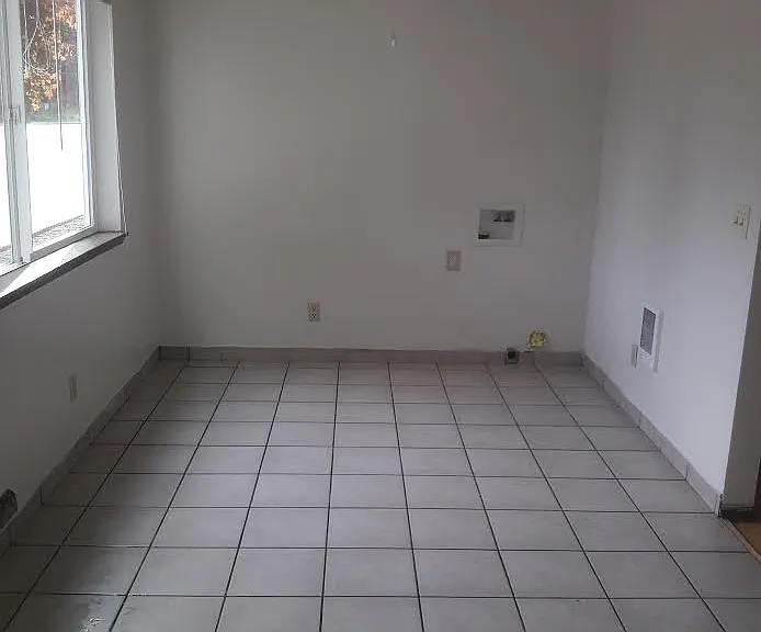 704 Norman Avenue Northeastunit #3 — Photo 1