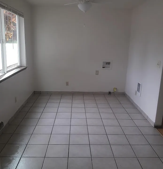 704 Norman Avenue Northeastunit #3
