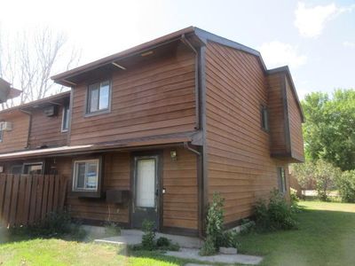 2001 Park Blvd S, Fargo, ND, 58103