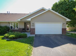 864 Ringenbach St, Chaska, MN 55318