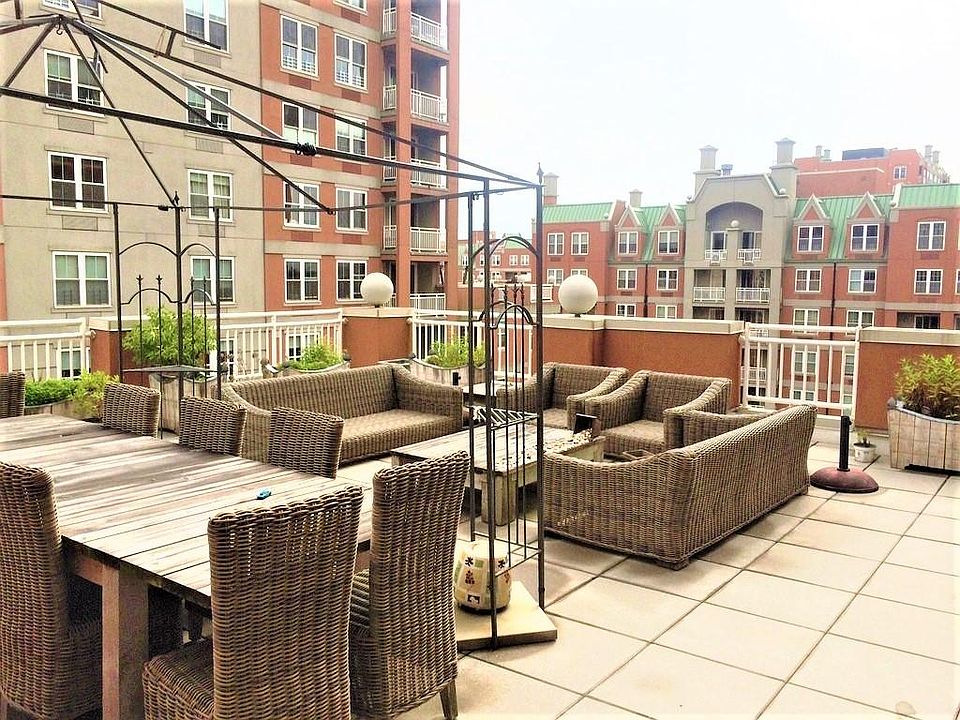 1st image of 56 Oceana Dr E #6
