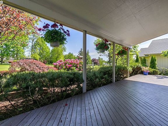 4th image of 3119 SE Balboa Dr