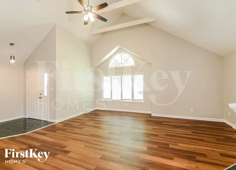 1510 Barry Oak Ct — Photo 4