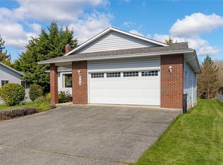 994 Meadowview Pl, Saanich, BC V8Z7E2