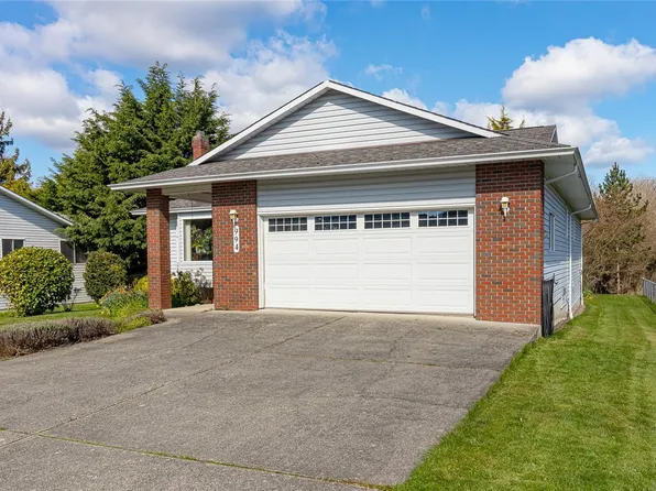 994 Meadowview Pl, Saanich, BC V8Z 7E2