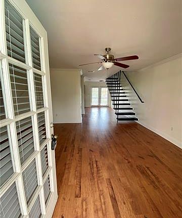 4th image of 3008 5th St #15