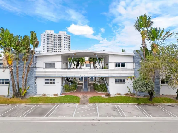9725 Bay Harbor Ter APT 24, Bay Harbor Islands, FL 33154