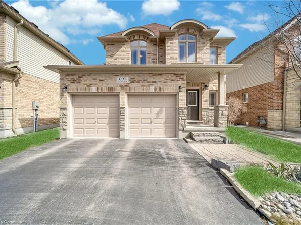 697 Sundew Dr, Waterloo, ON N2V 0E4