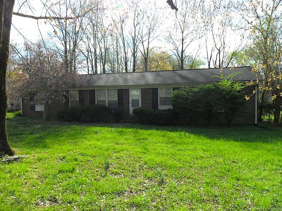4th image of 178 E Regent Dr