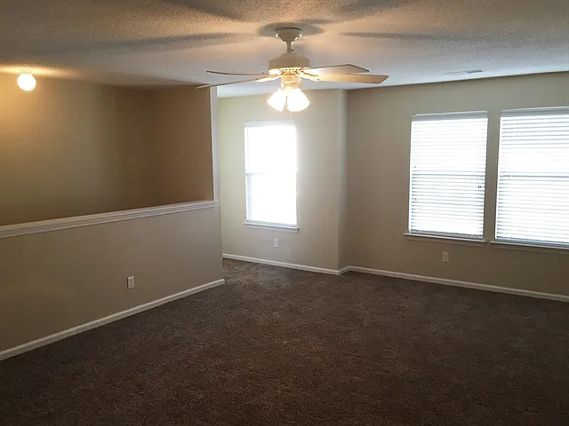 11 Lake Shore Blvd — Photo 14