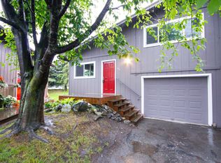 213 Fawn Ct, Anchorage, AK 99515