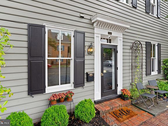 3rd image of 501 N Alfred St