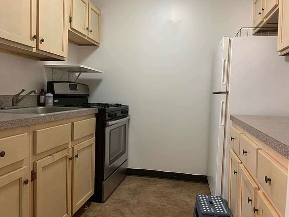 2nd image of 130 W 117th St #C2f