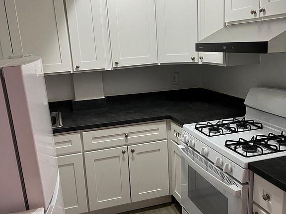 5th image of 14305 41st Ave #410