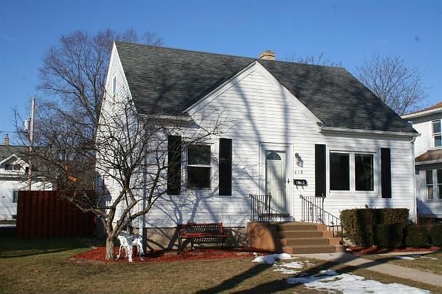 1st image of 618 S Grand Ave