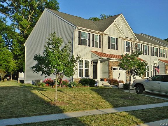3rd image of 10024 Iron Pointe Dr