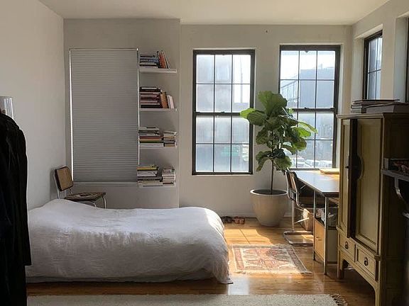 4th image of 48 Morgan Ave #2B