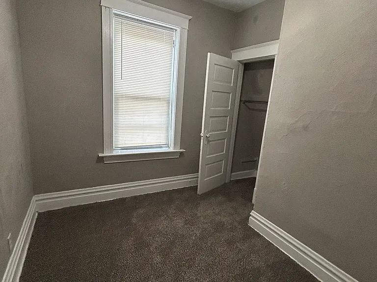 6521 Crest Ave — Photo 9