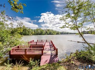 7262 Lakeshore Dr, Quinton, VA 23141