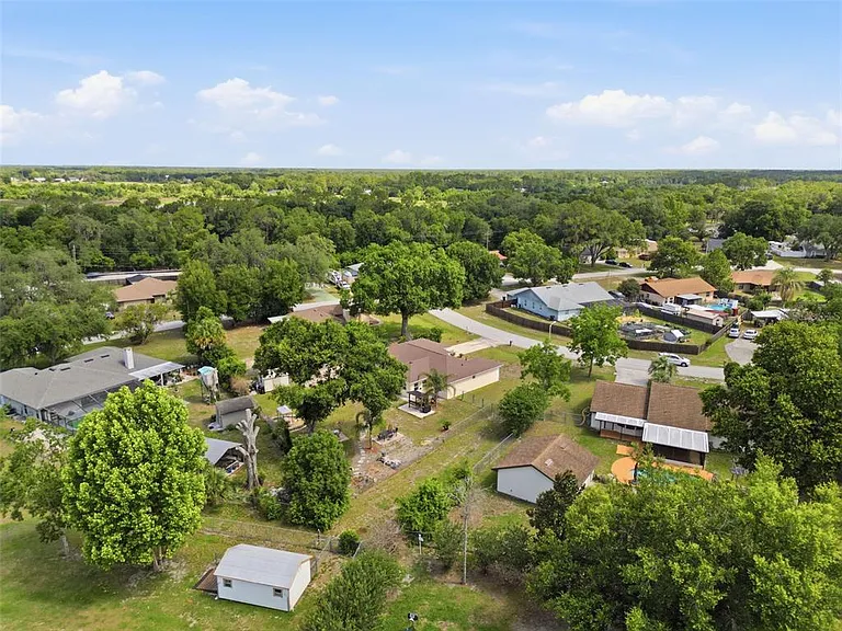 1011 Winifred Way — Photo 46