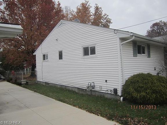 4th image of 42974 Woodhill Dr