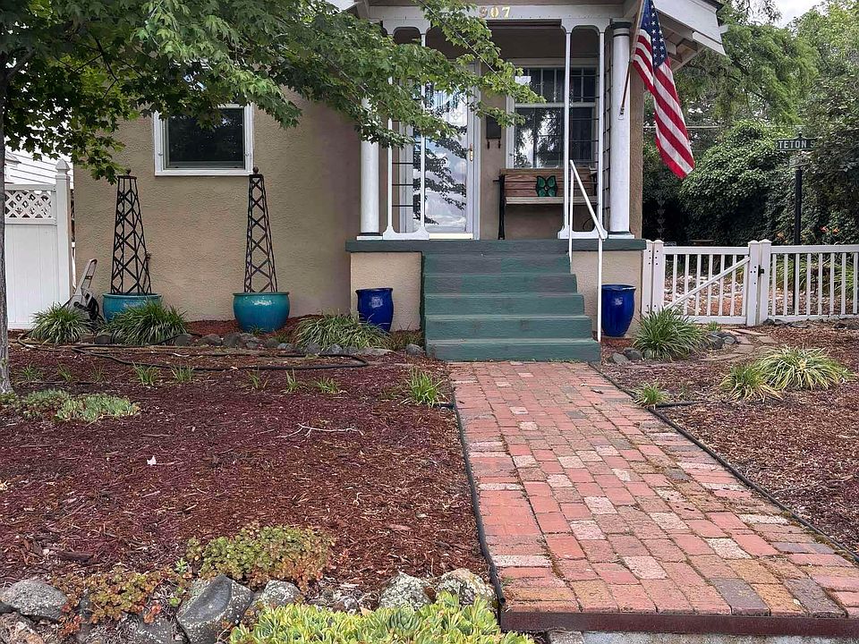 1st image of 907 Prospect Ave