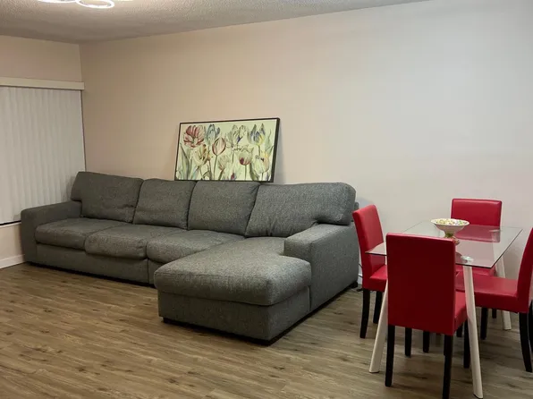 16701 NE 14th Ave APT 207, Miami, FL 33162