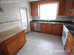 11 Capital St #2, Newton, MA 02458