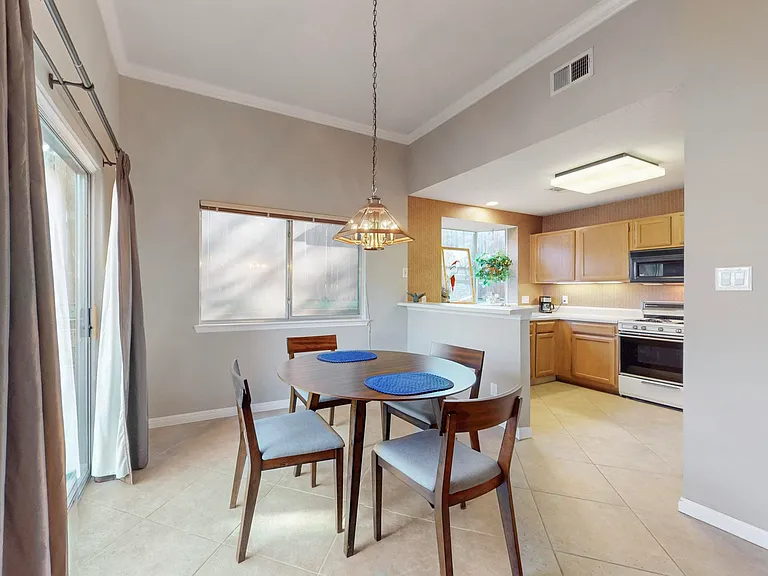 Dining Area 1