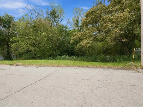 1527 S 34th St, Kansas City, KS 66106