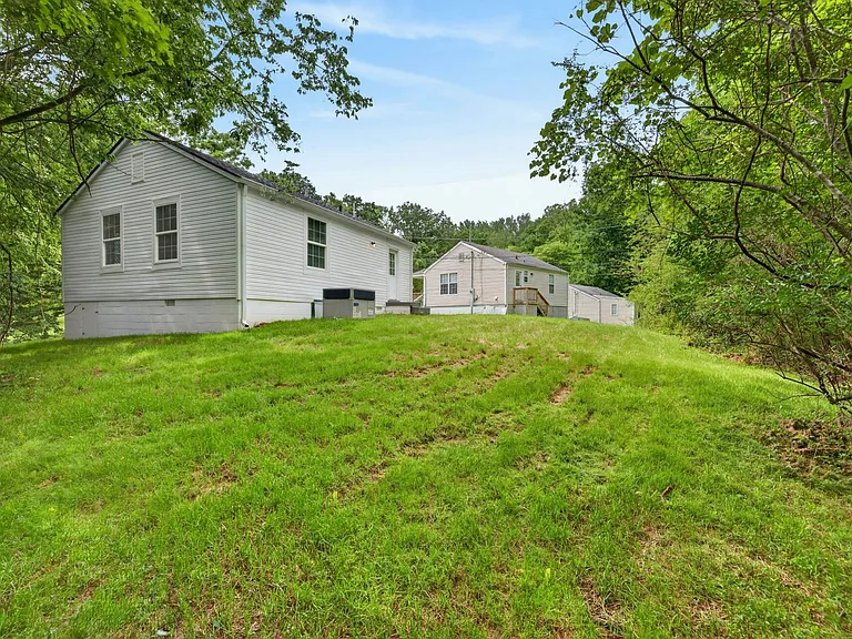 101 Valley View Cir — Photo 20