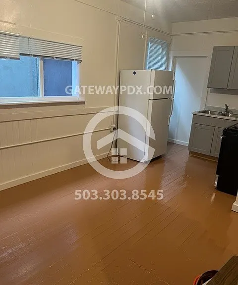 335 SE 80th Ave #1 — Photo 2