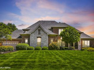 4861 Pigeon Creek Trl, Bettendorf, IA 52722